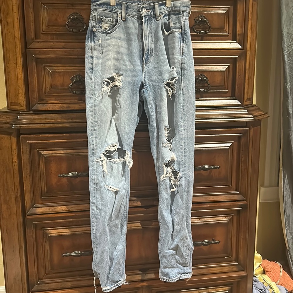 American eagle mom jeans